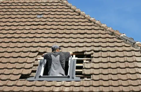 Pose de velux - Peyrat-la-Nonière